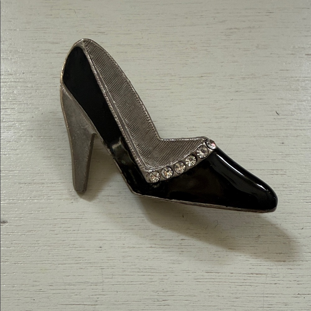 Women's Black and Silver High Heel Brooch - Elegant Crystal Accent